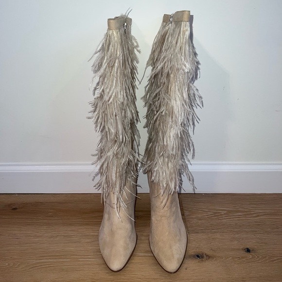 Colin Stuart Cream Feather Boots Size 8 - Picture 1 of 9